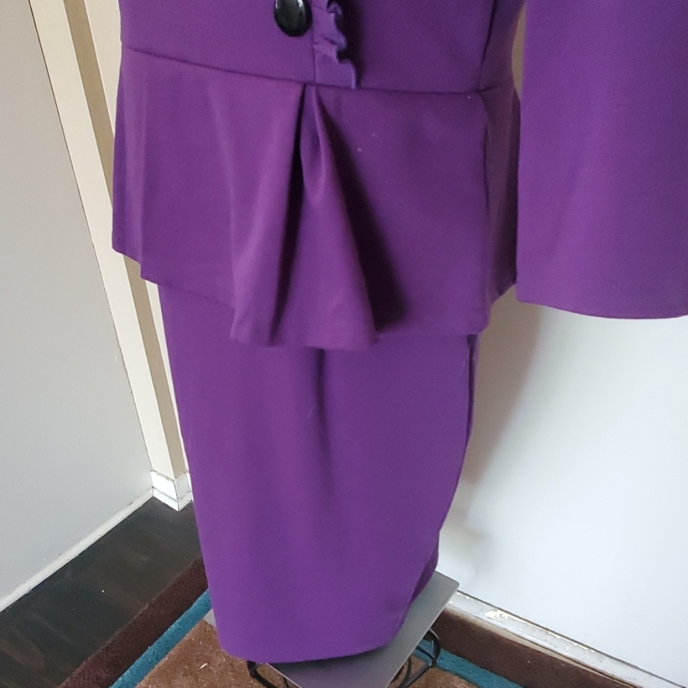 Dress - Picture 3 of 13